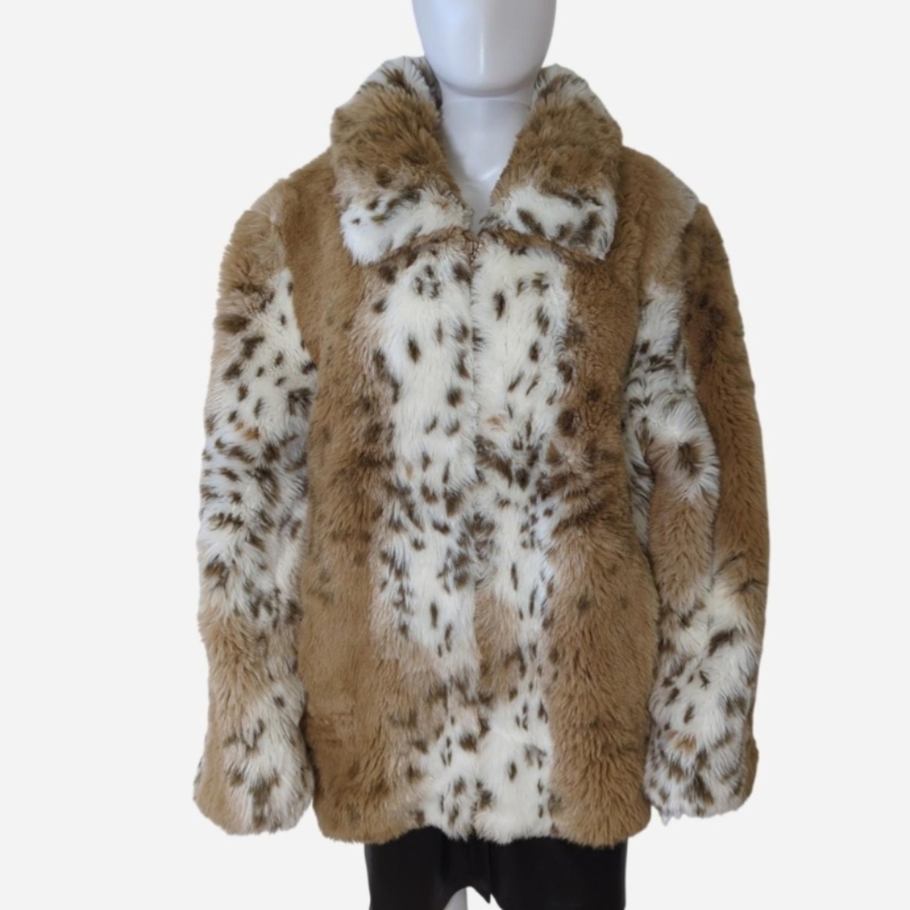 Regal faux fur animal‎ print jacket size LargeTag Size Large, but fits big